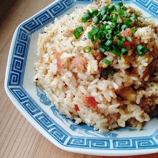 残ったカレーと福神漬け救済☆焼き飯(^^)